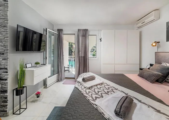 Amare Apartment Bobovisca