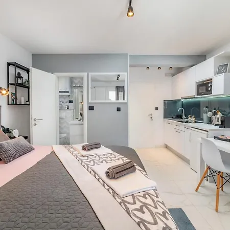 Amare Apartment
