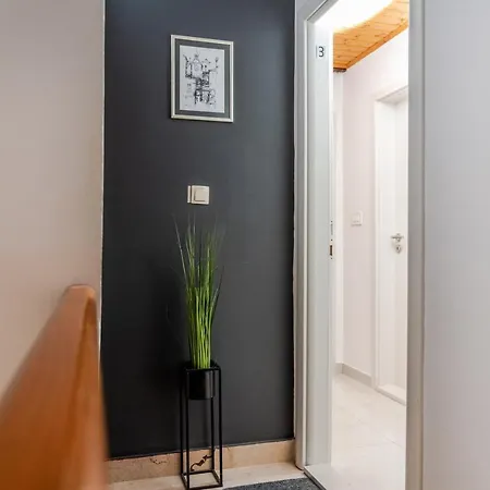 Amare Apartment *