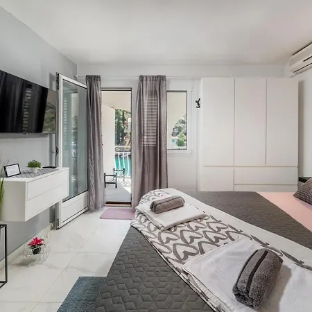 Amare شقة Bobovisca