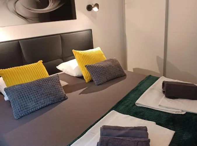 Amare Apartment *